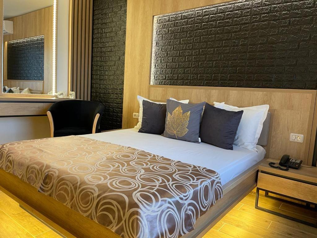 Hotel Tomis Мамая Екстериор снимка