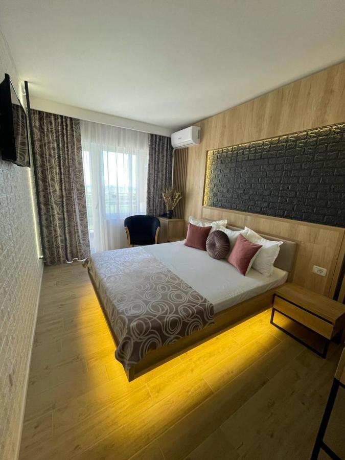 Hotel Tomis Мамая Екстериор снимка