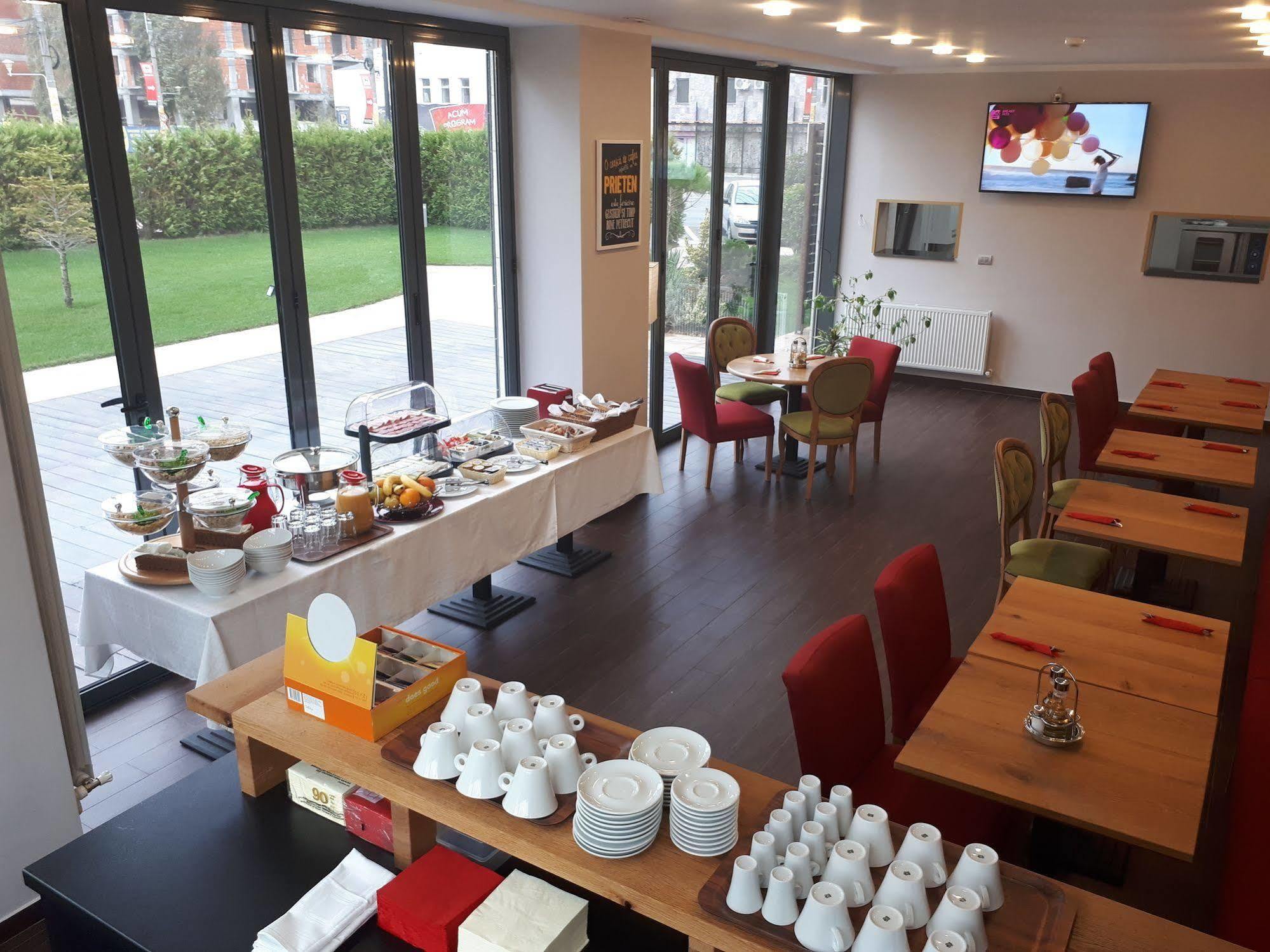 Hotel Tomis Мамая Екстериор снимка