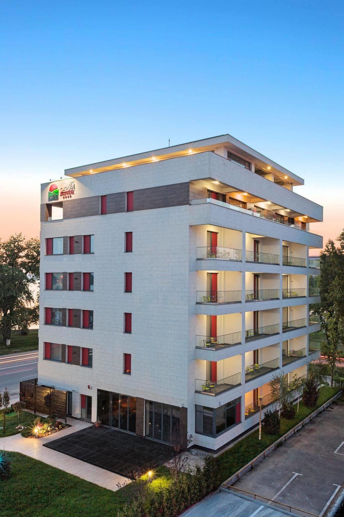Hotel Tomis Мамая Екстериор снимка