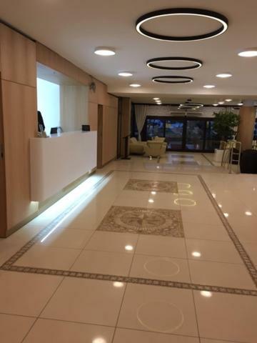 Hotel Tomis Мамая Екстериор снимка